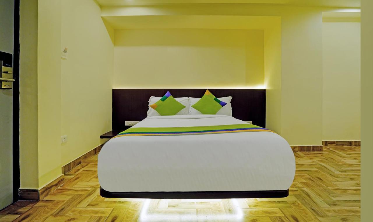 Treebo Golden Nest Ξενοδοχείο Μπουμπάνεσβαρ Εξωτερικό φωτογραφία